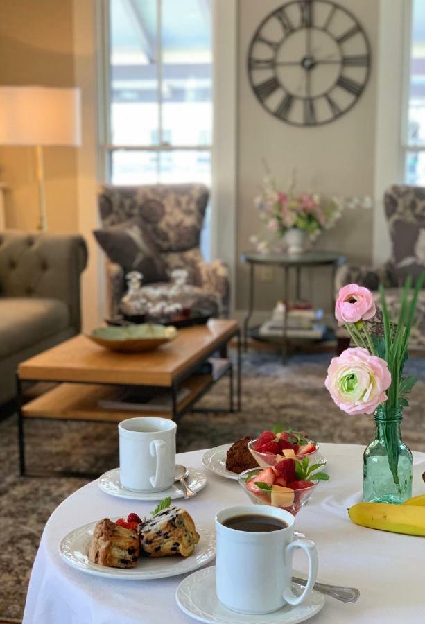 The Oak Bluffs Inn 외부 사진